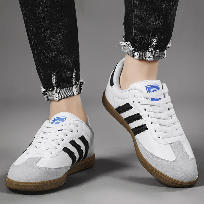 2025 New autumn three-bar training shoes men's retro low-top casual board shoes women's student anti-slip sports shoes