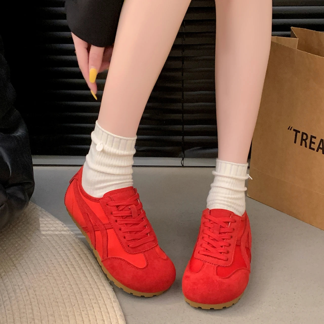 Women Sneakers Fashion Casual Flat Vulcanize Shoes Ladies Outdoor Walking Sneakers Women Comfortable Classical Designer Shoes