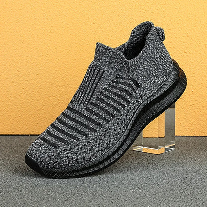 2025 Breathable Men Casual Shoes Lightweight Outdoor Male Walking Shoes Anti-slip Men's Sneakers Slip on Flats Vulcanized Shoes