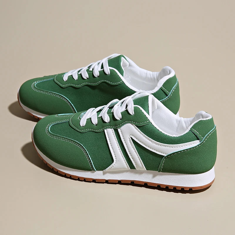 2025 Spring New Women Sneakers Comfortable Outdoor Fashion Versatile Flat Casual Sneakers Lace Up Women Sports Shoes Plus Size