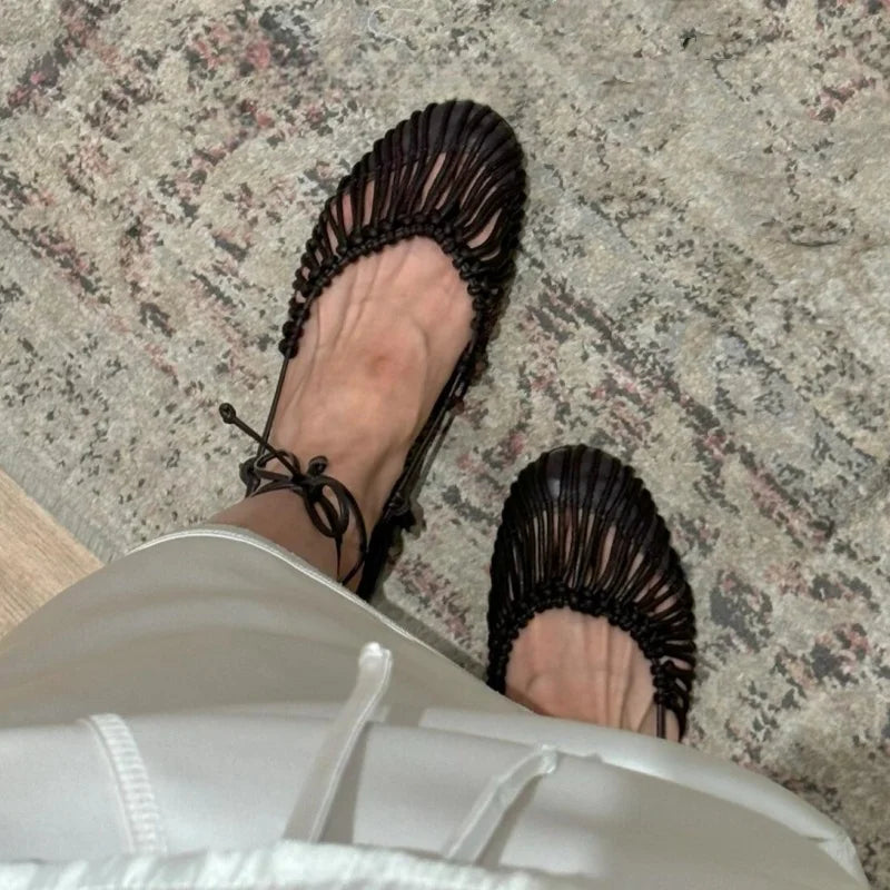 2025 Summer Low Heels Roma Sandals Fashion Outdoor Woven Hollow Women Sandals Casual Lace-up Round Head Sandals