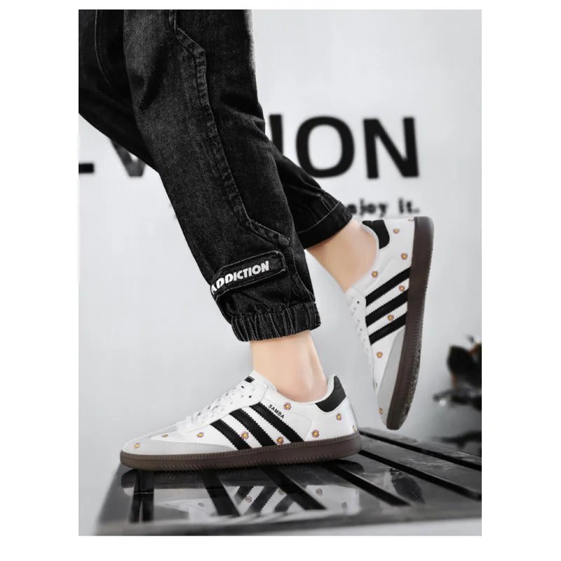 Summer Men's low-top Shoes New Korean Style All-match White Shoes Flat Sneakers Men's Trendy Sports Casual Shoes Breathable