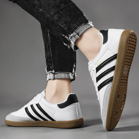 2025 New autumn three-bar training shoes men's retro low-top casual board shoes women's student anti-slip sports shoes