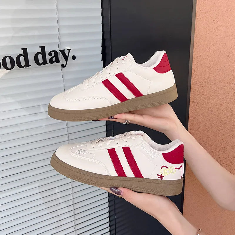 Cute Embroidered Women's Sports Shoes Non-slip Spring Autumn Ladies Casual Tennis Shoes Sweet Versatile Women School Sneakers