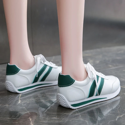 Outdoor Casual Flat Shoes Women Fashion Low-Top Sneakers Comfortable Anti-Slip Walking Shoes
