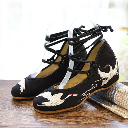 New Chinese Style Tradition Han Fu Shoes For Women Oriental Elegant Fairy Crane Embroidered Lace Up Flat Shoes Stage Show Shoes