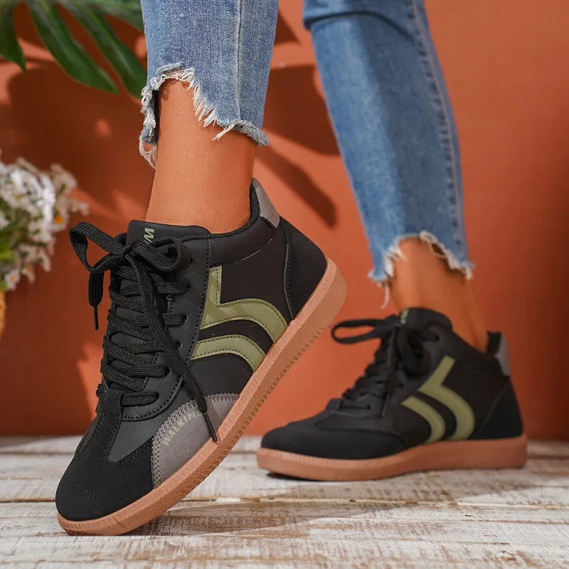 Autumn Women Fashion Trend Flat Sneakers Lightweight Soft Sole Sports Shoes for Women New Lace Up Casual Walking Sneakers