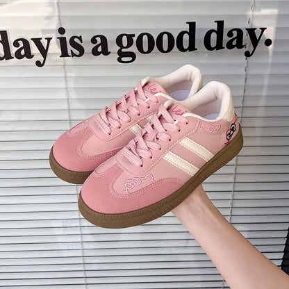 Cute Embroidered Women's Sports Shoes Non-slip Spring Autumn Ladies Casual Tennis Shoes Sweet Versatile Women School Sneakers