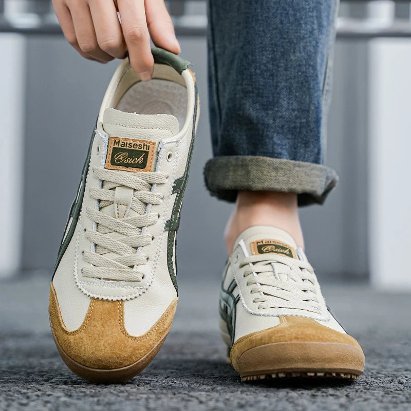 Couples casual shoes four season new soft-sole non-slip outdoor walking shoes unisex flat shoes fashion men's sports board shoes