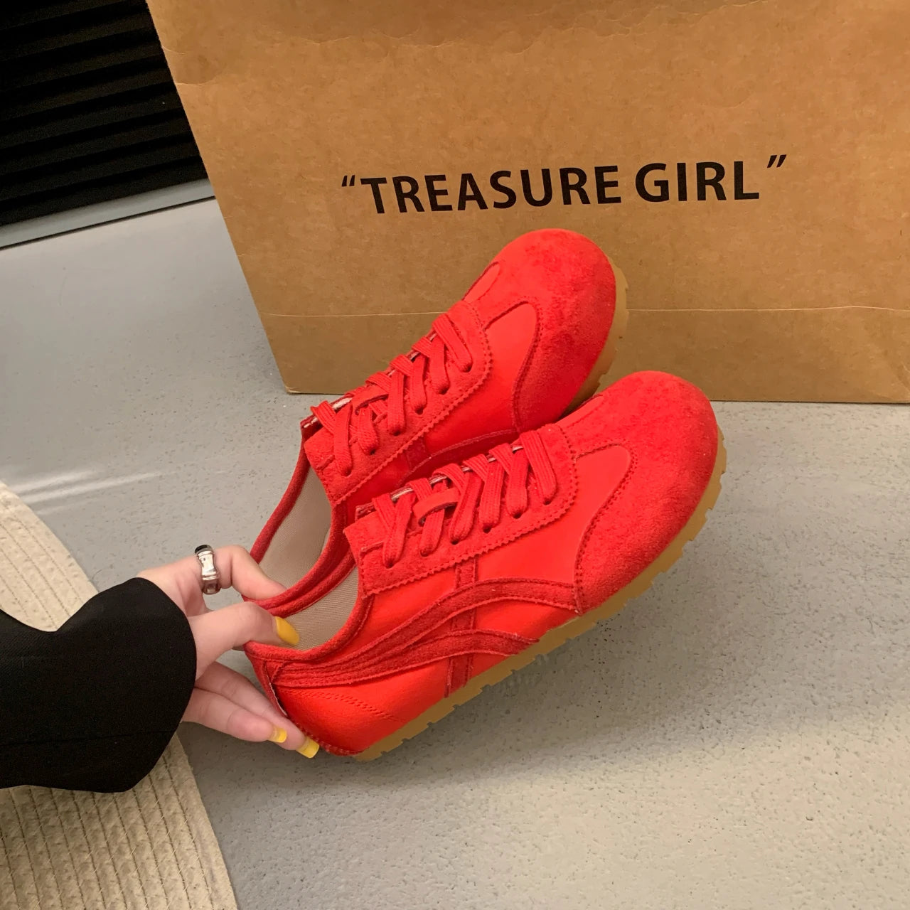 Women Sneakers Fashion Casual Flat Vulcanize Shoes Ladies Outdoor Walking Sneakers Women Comfortable Classical Designer Shoes