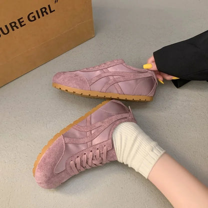 Women Sneakers Fashion Casual Flat Vulcanize Shoes Ladies Outdoor Walking Sneakers Women Comfortable Classical Designer Shoes