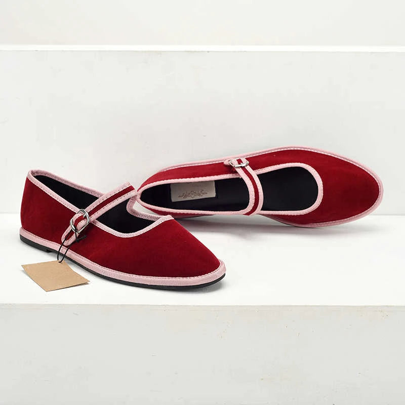 Flats Mary Jane Shoes Women 2024 Trend Velvet Casual Streetwear Ladies Shoes Canvas Buckle Strap Pointed Toe Loafers Elegant