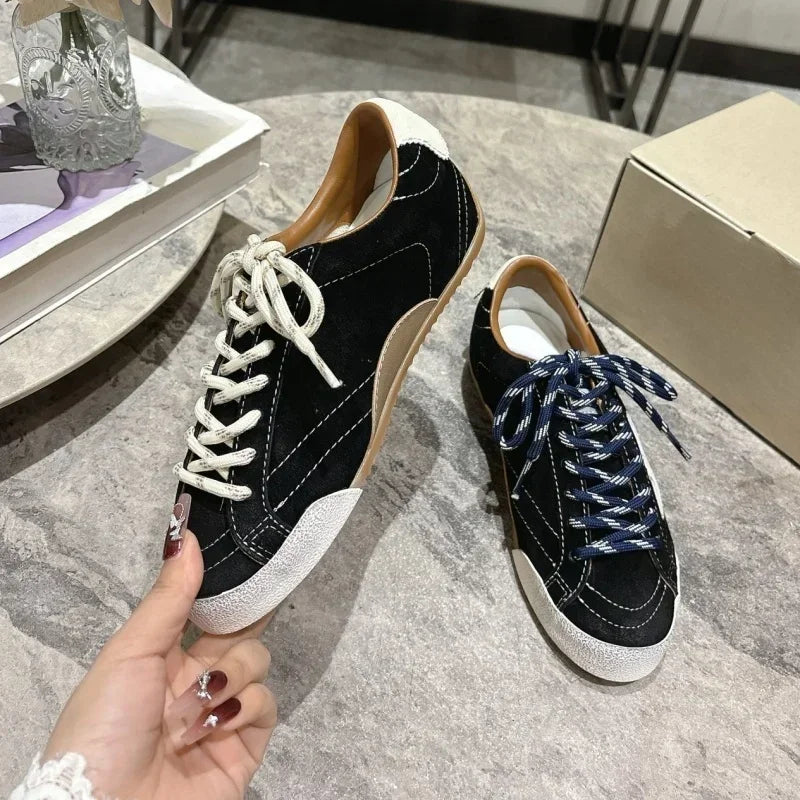 2025 Women Flats Unisex Round Toe Mixed Color Lace Up Leather Comfort Daily Commute New Simple Men Women Walking Casual  Shoes