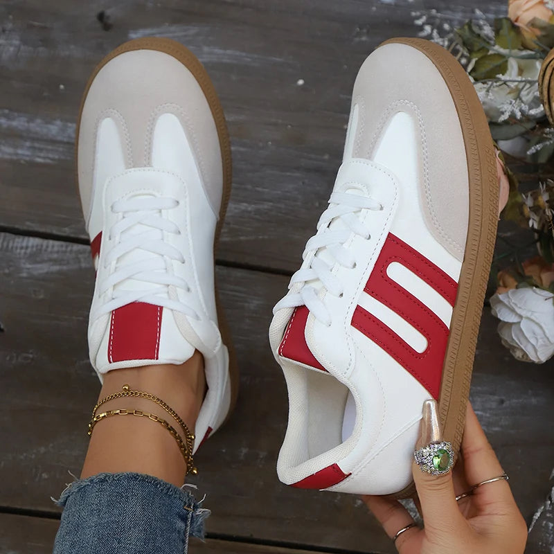 Fashion Black White Striped Flat Sneakers Women Lightweight Lace Up Sports Shoes Woman Non Slip Breathable Casual Sneakers 2025
