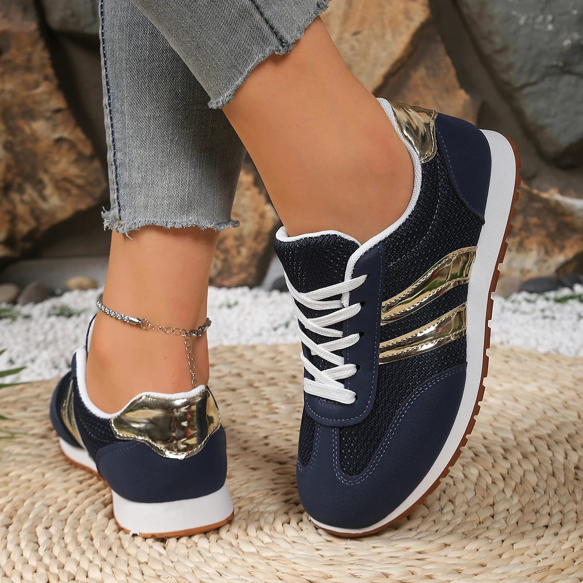 Outdoor Casual Flat Shoes Women Fashion Low-Top Sneakers Comfortable Anti-Slip Walking Shoes
