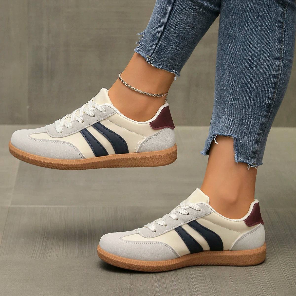 Womens Sneakers 2025 Spring New Luxury Flat Loafers Comfortable Slip on Soft Female Sneakers Lightweight Outdoor Shoes for Women