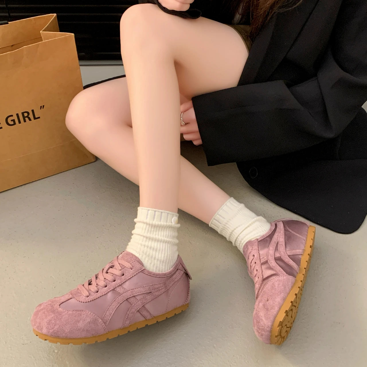 Women Sneakers Fashion Casual Flat Vulcanize Shoes Ladies Outdoor Walking Sneakers Women Comfortable Classical Designer Shoes
